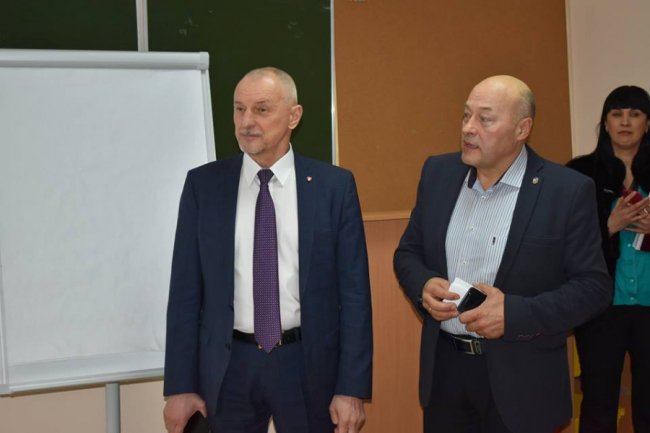 Ми повинні робити життя педагогів, учнів і батьків комфортнішим, – Савченко