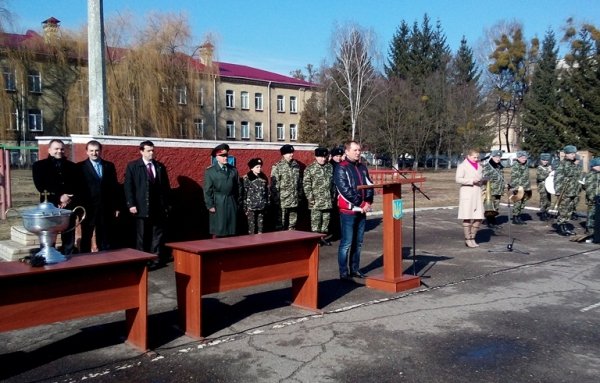 Луцьких прикордонників проводжали на Схід. ФОТО