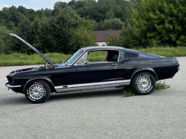 Які найдорожчі авто продають у Луцьку: ТОП-5 