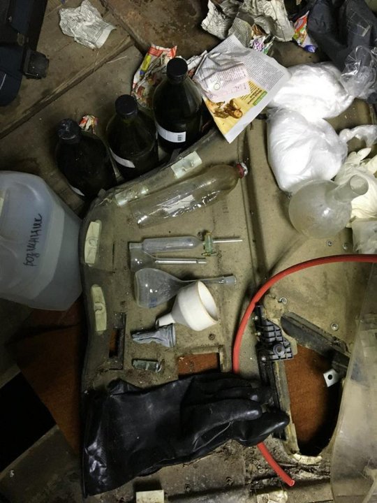 У Луцьку затримали 3-ох чоловіків, які організували нарколабораторію. ФОТО