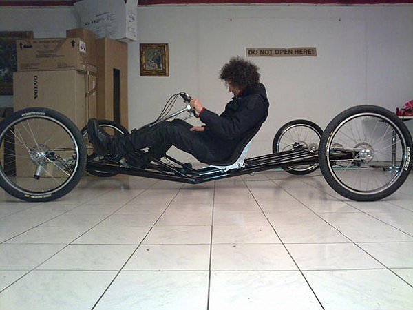 Австрієць зробив Porsche зі скотчу та фольги. ФОТО