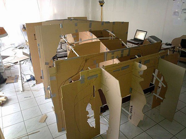 Австрієць зробив Porsche зі скотчу та фольги. ФОТО