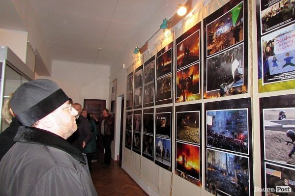 У Володимирі-Волинському - фотовиставка про Євромайдан. ФОТО