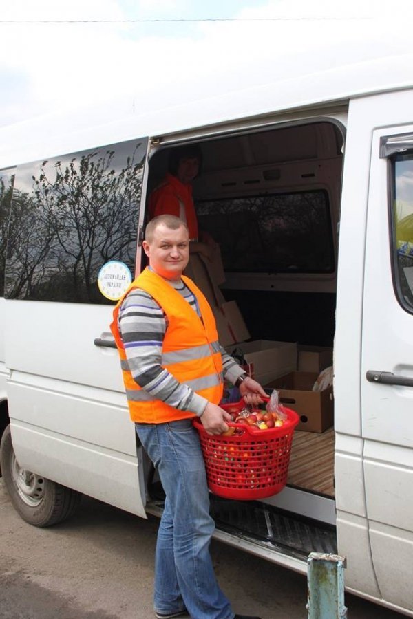 Допомога військовим Волині: писанки, запчастини та телевізор. ФОТО