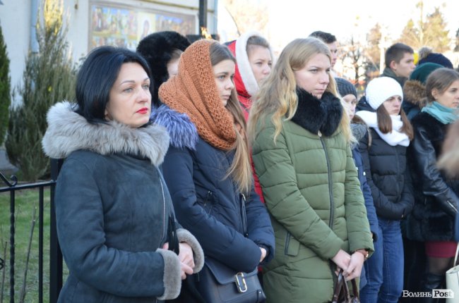 Загинув у день народження: Луцьк попрощався з воїном Віктором Лахаєм. ФОТОРЕПОРТАЖ