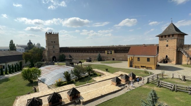 Назвали п'ять найцікавіших туристичних локацій Луцька і скільки заробило місто. ВІДЕО