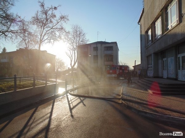 Фото великої пожежі в центрі Луцька. ДОПОВНЕНО