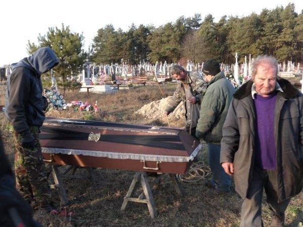 На Волині внучка знайшла останки діда через 70 років. ФОТО