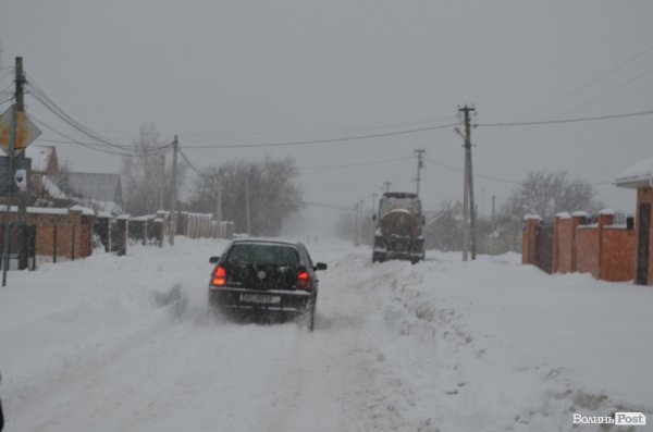 Як Луцьк замело снігом. ФОТО