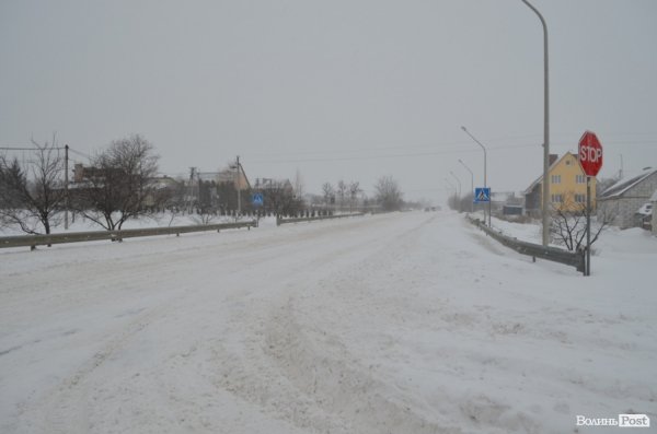 Як Луцьк замело снігом. ФОТО