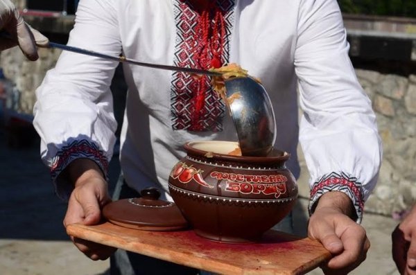 У Луцьку приготують 300 літрів борщу. ФОТО