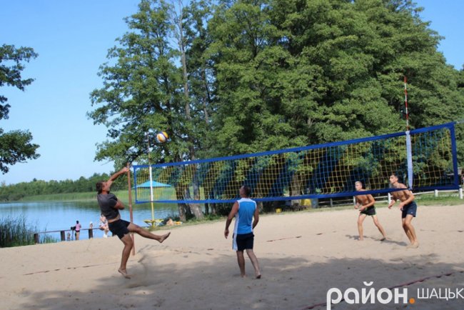 У Шацьку змагались за кубок громади з пляжного волейболу. ФОТО