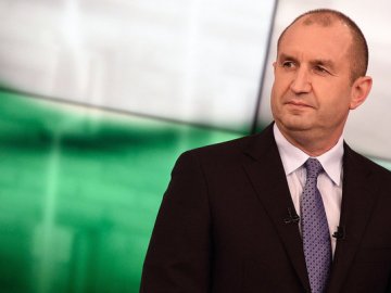 Президент Болгарії розпустив парламент