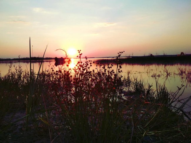 Захопливі світлини заходу сонця на Світязі. ФОТО