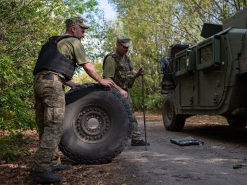 Майстерні на колесах: як бійці волинської бригади відновлюють військову техніку в зоні бойових дій
