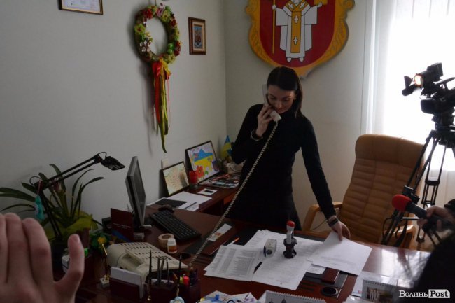 Вусенко віддала печатку Поліщуку, але не визнає законність його роботи