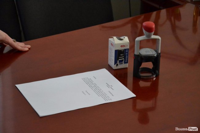 Вусенко віддала печатку Поліщуку, але не визнає законність його роботи