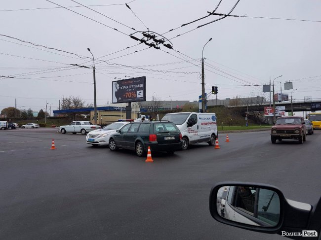 У Луцьку біля «Юванта»  - аварія