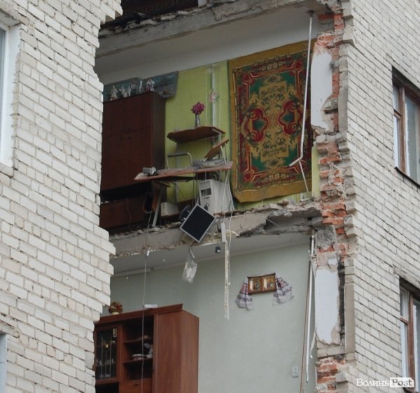 Обвал будинку в Луцьку. ФОТО