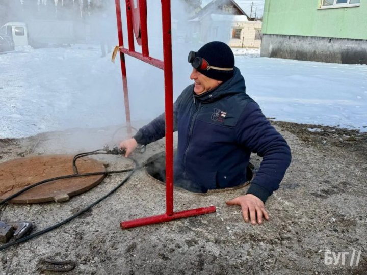 Як у місті на Волині відновлюють подачу тепла і світла після атаки російських БПЛА. ВІДЕО