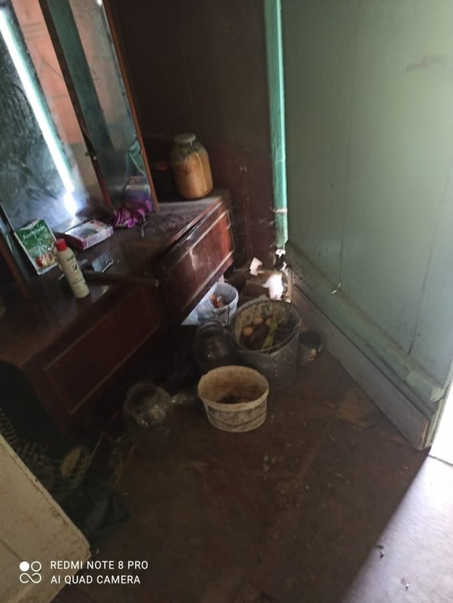 Бруд, безлад та антисанітарія: на Волині перевірили кризові сім'ї. ФОТО