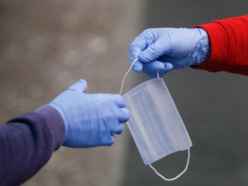 Очільник МОЗ пояснив, чому в Україні знизилась захворюваність на коронавірус