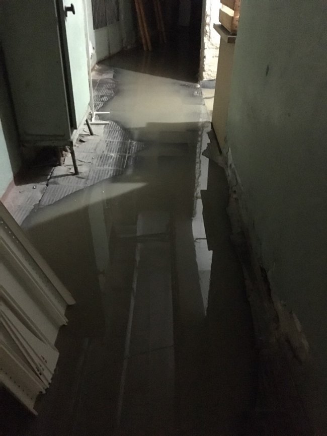 Затоплений підвал