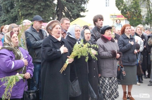 У Луцьку – святкове віче. ФОТО