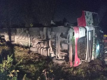 На Волині перекинулась фура. ФОТО