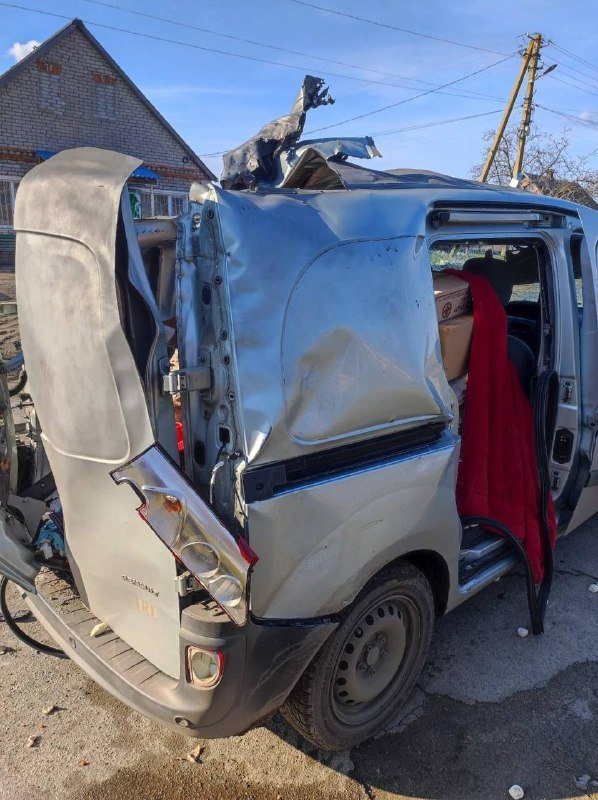 На Дніпропетровщині російський дрон поцілив в авто з цивільними