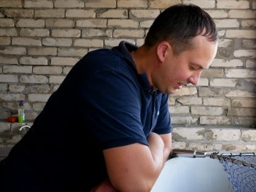 Як на Волині фермер вирощує сомів. ВІДЕО