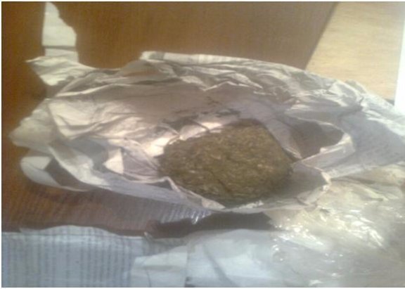 На територію Маневицької виправної колонії перекидають пакунки з наркотиками. ФОТО