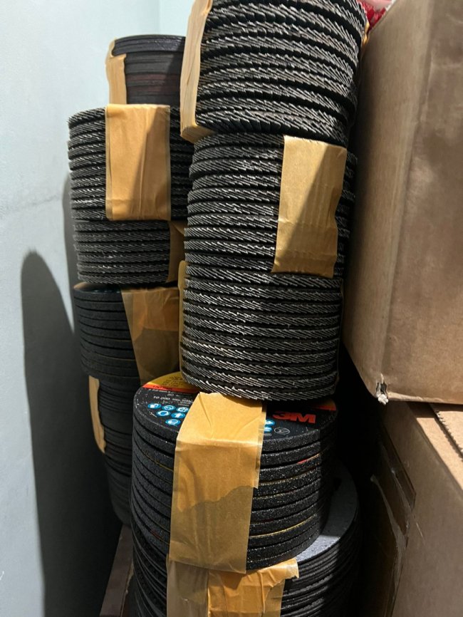 Під прикриттям гуманітарки  через «Устилуг» киянин хотів провезти партію інструментів вартістю понад мільйон