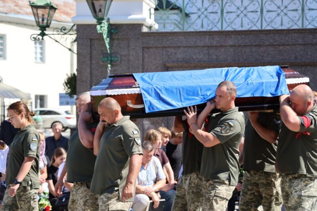 У Луцьку попрощались з Героєм Едуардом Павловським