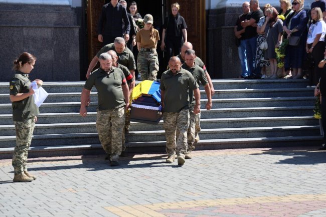 У Луцьку попрощались з Героєм Едуардом Павловським