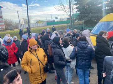 На «Устилузі» пасажири автобусів та автівок перекрили рух на в'їзд з Польщі до України