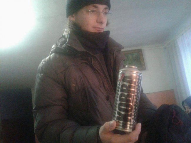 У Луцьку спіймали «на гарячому» молодика, який розмальовував стіну