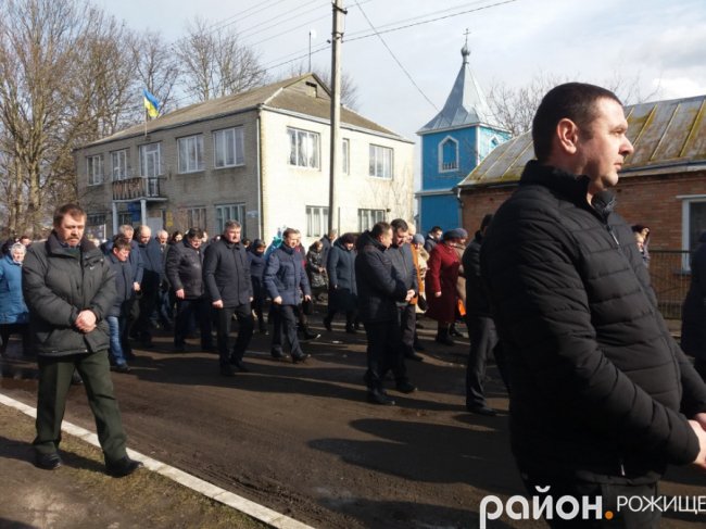 Директора волинської школи провели в останню дорогу. ФОТО
