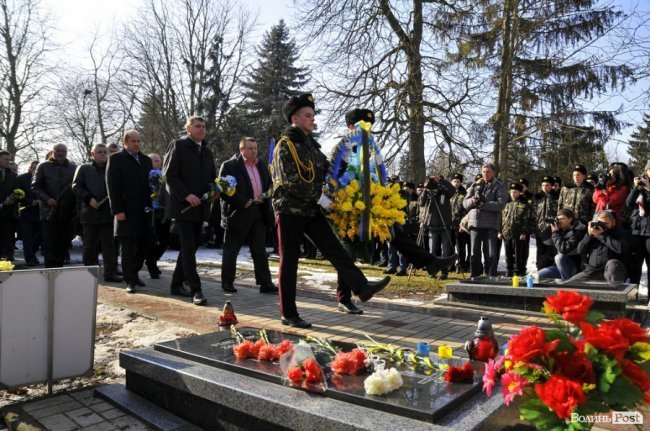 Сотні лучан вшанували пам’ять Героїв Небесної Сотні