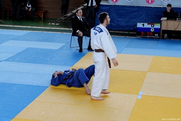 Як у Луцьку боролися хлопці та дівчата. ФОТО