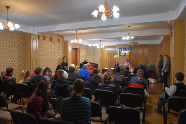 Луцькі родини отримали продуктові набори з нагоди свята Покрови. ФОТО