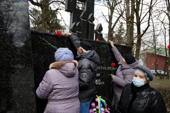 Лучани вшанували пам’ять жертв нацистських концтаборів. ФОТО