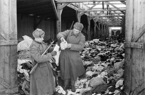 Унікальні фото звільнення табору Аушвіц