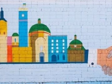 У Львові біля будівлі поліції художники розмалювали стіну