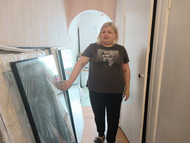 Місяць після російського обстрілу Луцька: що кажуть жителі будинку на Відродження про відновлення помешкань