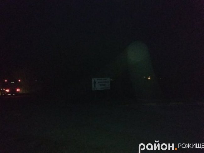 У місті на Волині  біля заправки горіло поле. ФОТО