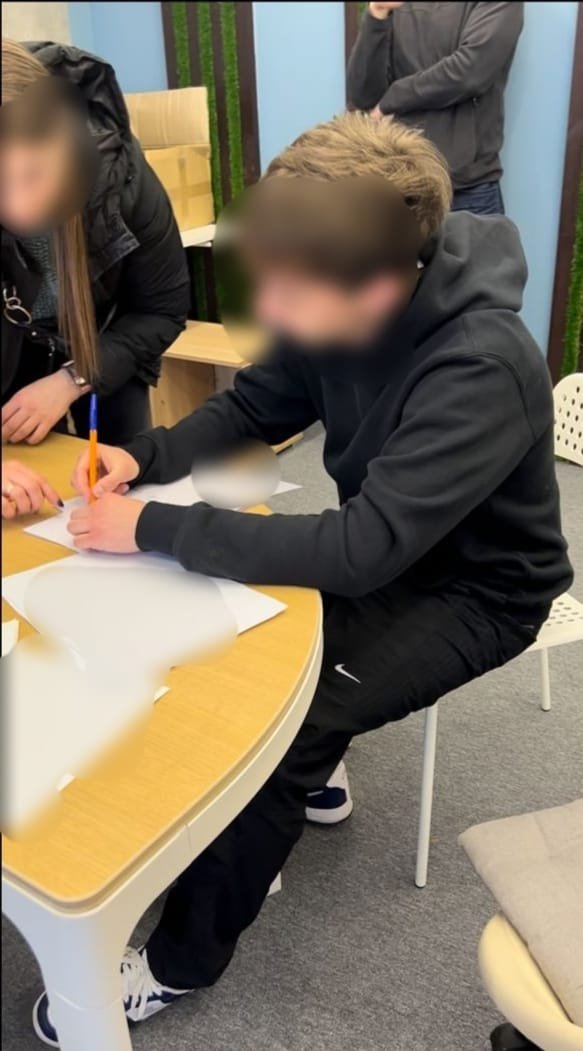 Повідомили про підозру третьому учаснику та організатору «блогерських вечірок», де знущалися з дівчат