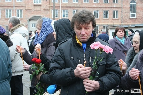 У Луцьку прощалися з загиблим волинянином. ФОТО