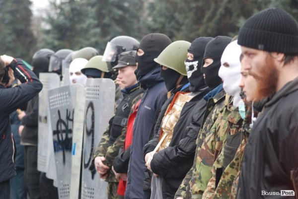 У Луцьку поховали Героя Майдану. ФОТО