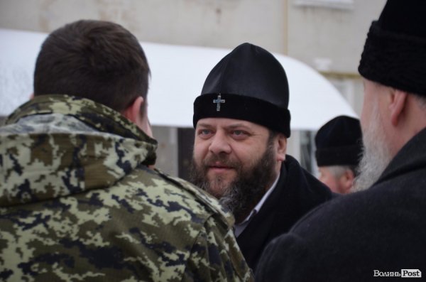 Мир буде після перемоги: із Луцька на передову відправили авто для бійців